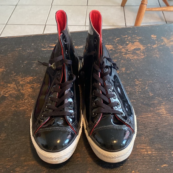 Men’s 11.5 converse. Worn only twice. - Picture 4 of 5